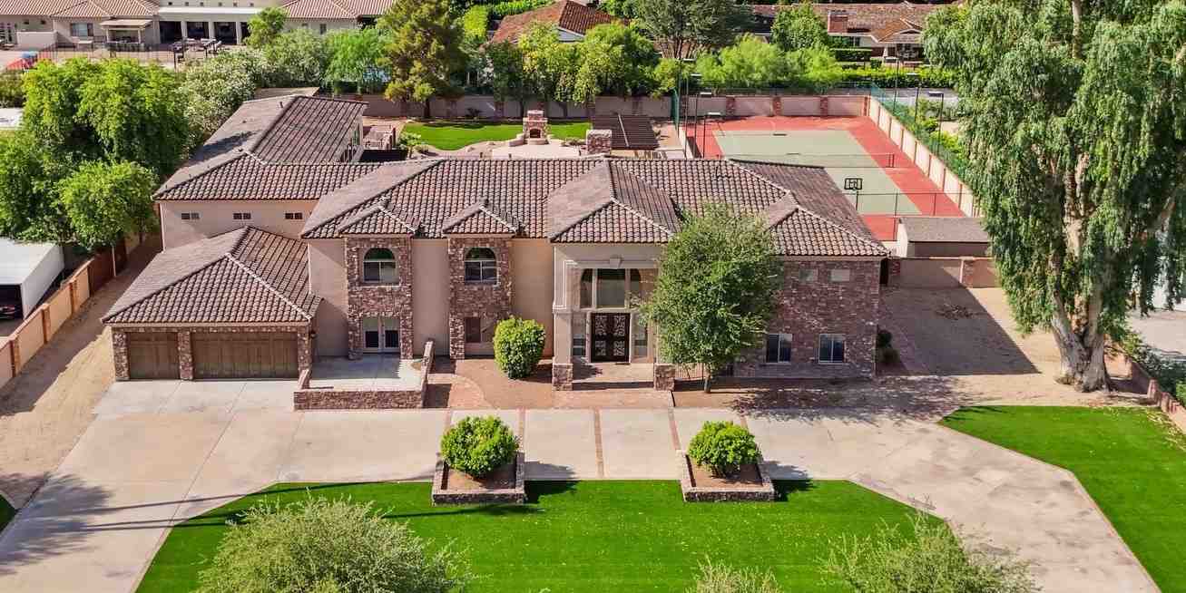 Aerial view of residential teen treatment facility, showing structured care setting vs outpatient treatment options.
